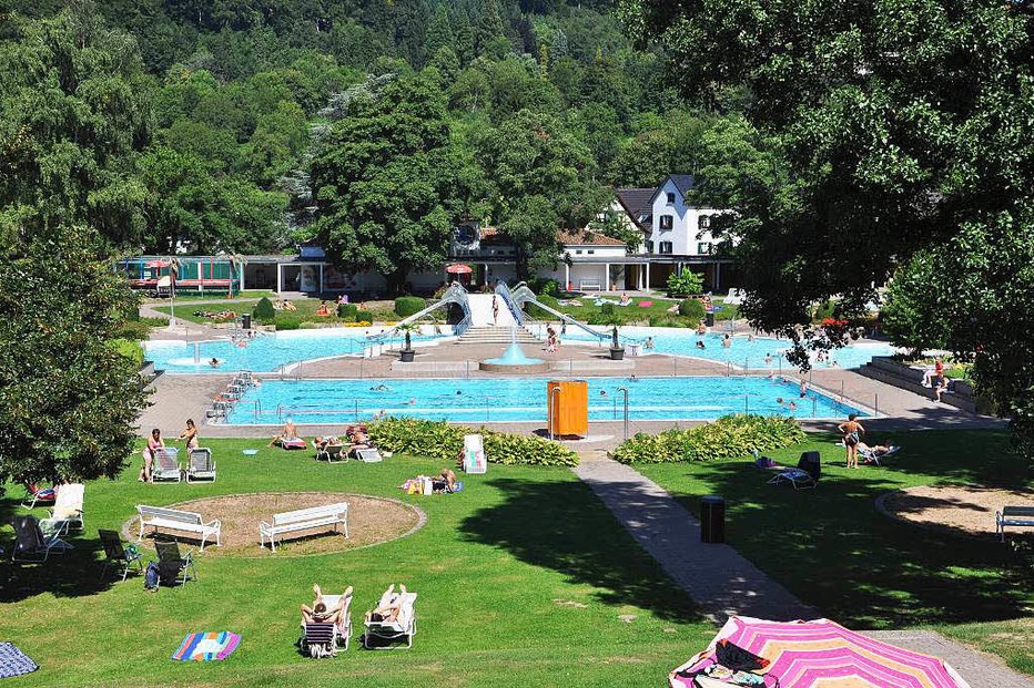 Sport- und Freizeitbad - Badenweiler Sport- und Freizeitbad - Badenweiler