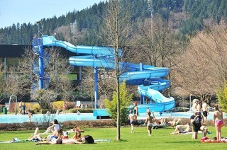 Schwimmbad flirten