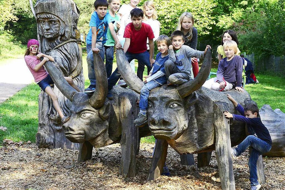 Waldspielplatz Ochsengespann - Freiburg Waldspielplatz Ochsengespann - Freiburg