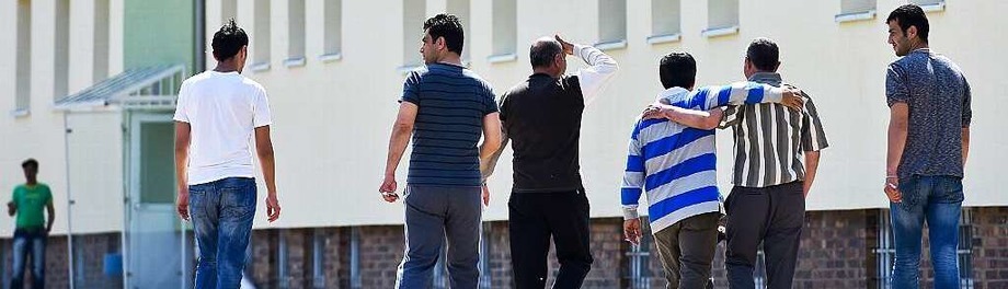 Vorurteile gegenüber Flüchtlingen im Fakten-Check Vorurteile gegenüber Flüchtlingen im Fakten-Check