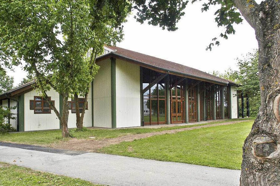 Kaiserwaldhalle (Kippenheimweiler) - Lahr Kaiserwaldhalle (Kippenheimweiler) - Lahr