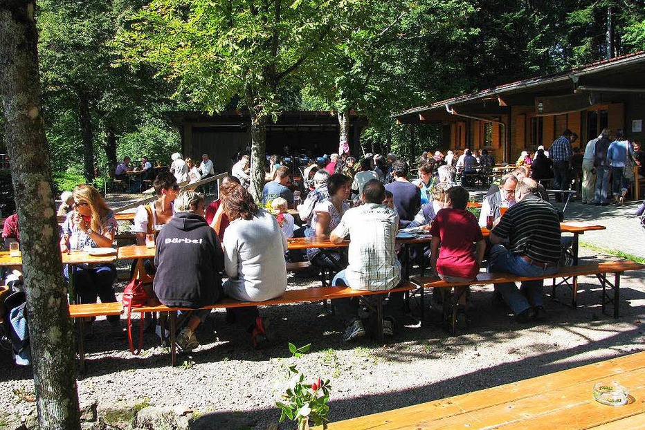 Waldfestplatz Schöne Aussicht (Hägelberg) - Steinen Waldfestplatz Schöne Aussicht (Hägelberg) - Steinen