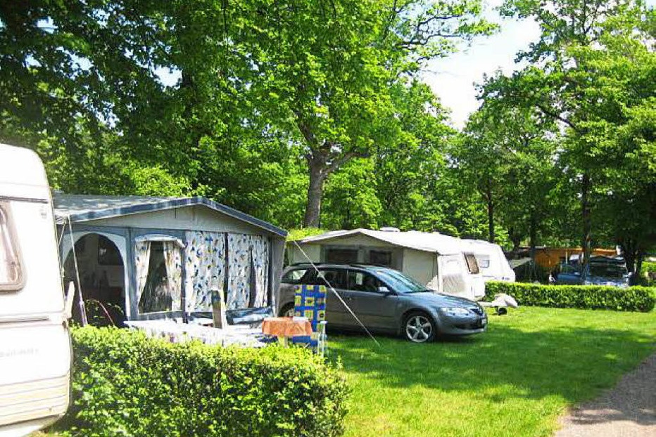 Dreiländer-Camping- und Freizeitpark Gugel - Neuenburg am Rhein Dreiländer-Camping- und Freizeitpark Gugel - Neuenburg am Rhein