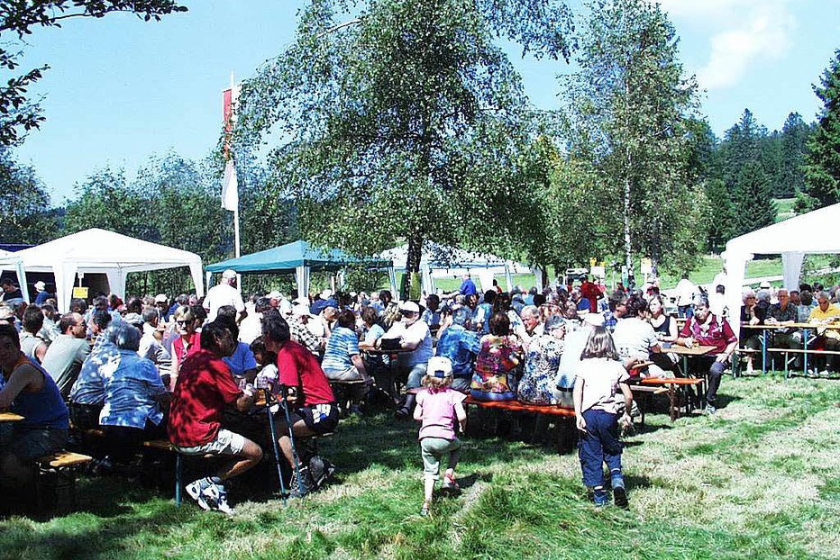 Festplatz auf der Bergerhöhe in Todtnauberg - Todtnau Festplatz auf der Bergerhöhe in Todtnauberg - Todtnau