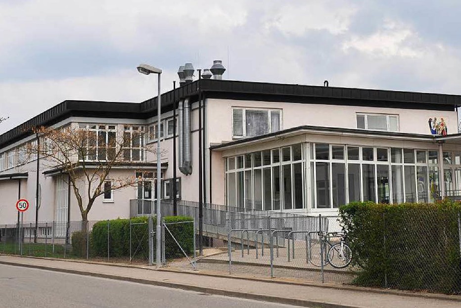 Turn- und Festhalle - Merdingen Turn- und Festhalle - Merdingen