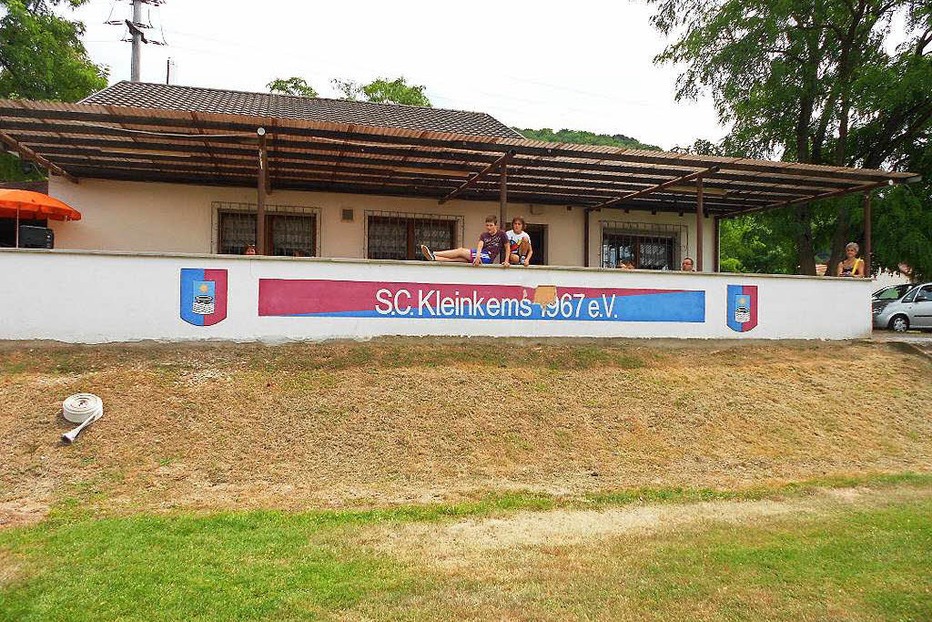 Sportplatz Kleinkems - Efringen-Kirchen Sportplatz Kleinkems - Efringen-Kirchen