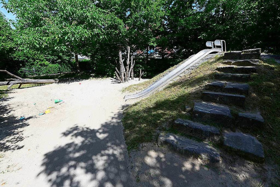 Spielplatz auf der Kinzig (Tiengen) - Freiburg Spielplatz auf der Kinzig (Tiengen) - Freiburg