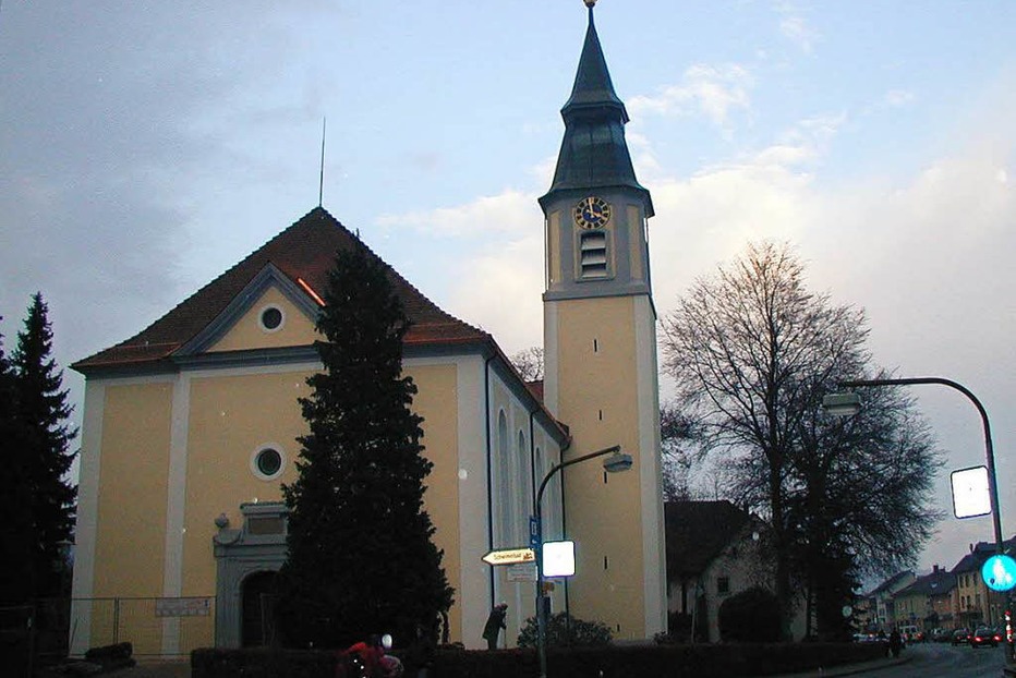 Kath. Pfarrkirche Heiliges Kreuz - Stühlingen Kath. Pfarrkirche Heiliges Kreuz - Stühlingen