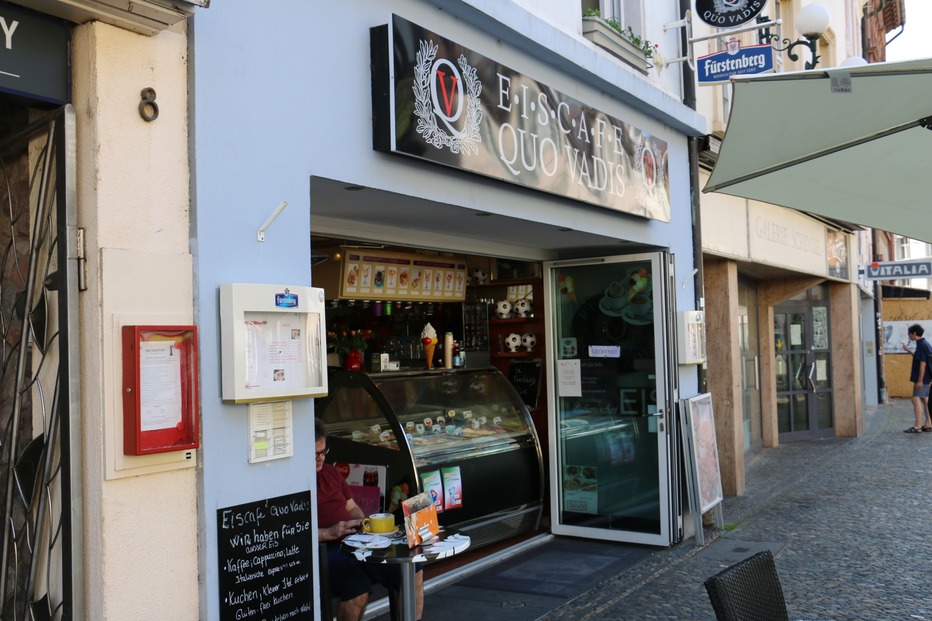Eiscafe Quo Vadis Gold - Freiburg Eiscafe Quo Vadis Gold - Freiburg