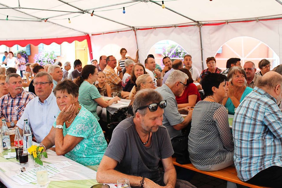 Bürgerscheune im Rathaushof - Gottenheim Bürgerscheune im Rathaushof - Gottenheim