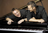 "Pianopopulr": Chris & Mike im Theater Fauteuil in Basel