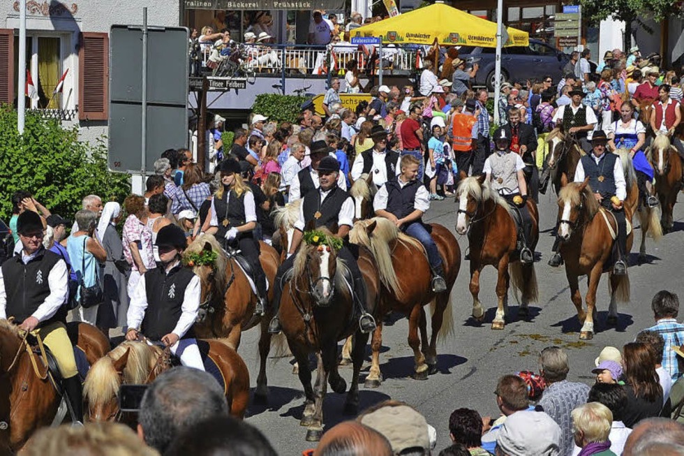 Reiterumzug, Markt, Fest in Lenzkirch - Badische Zeitung TICKET