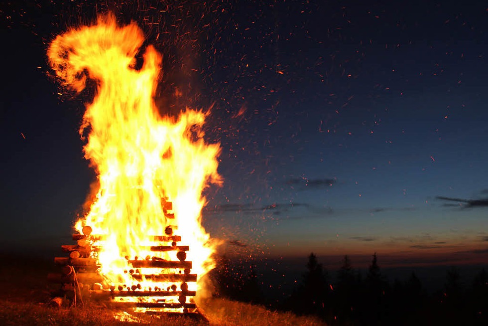 Feuer auf dem Kandel - Badische Zeitung TICKET