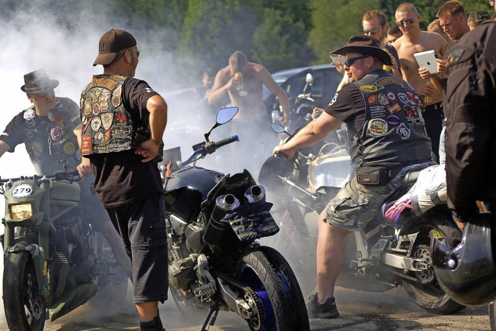 Burn-out-party der Motorradfreunde Hotzenwald in Rickenbach - Badische Zeitung TICKET