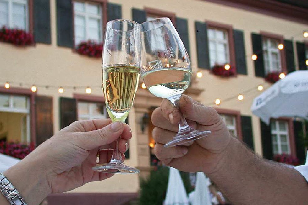 Am Wochenende findet das Ebringer Wein- und Sektfestival statt - Badische Zeitung TICKET