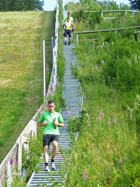 "Die hrtesten 400 Laufmeter der Welt" an der Hochfirstschanze in Neustadt - Badische Zeitung TICKET