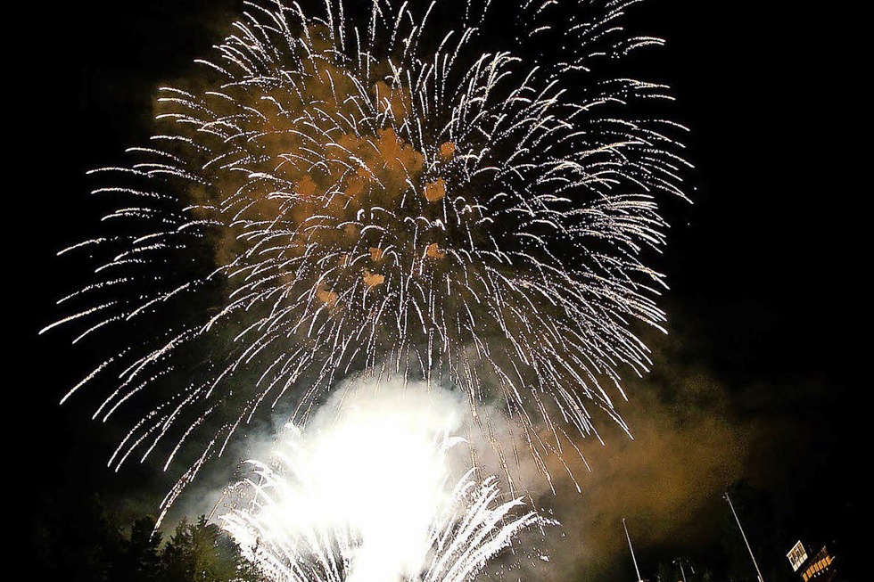 Sommer-Skispringen mit Pyro-Spektakel im Adlerskistadion - Badische Zeitung TICKET