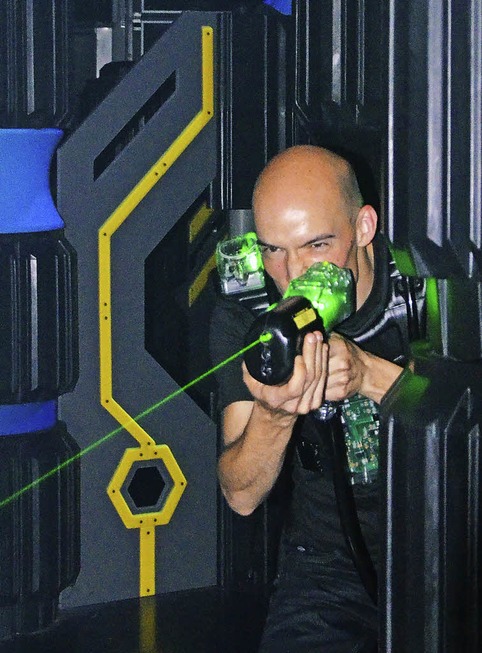 Lasertagarena: Futuristisches Ruber-und Gendarmspiel - Badische Zeitung TICKET