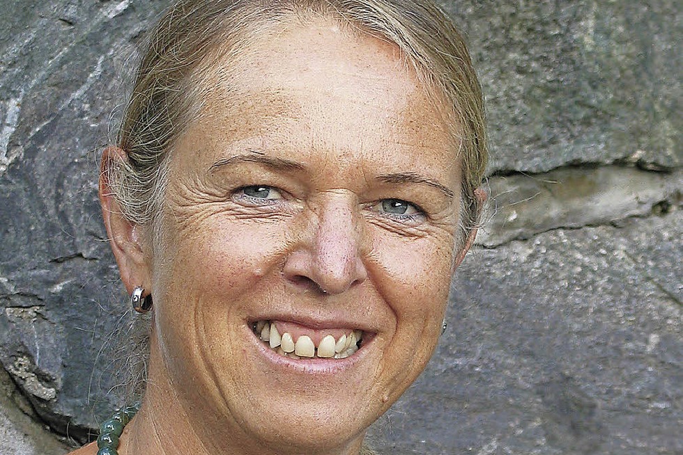 Mit Schwarzwaldautorin Birgit Hermann: "Die Apfelrose" nach Friedenweiler - Badische Zeitung TICKET