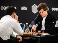 Carlsen dominiert Schnellschach-WM in Berlin