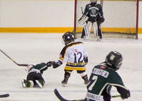Video: Diese 4-jhrige Eishockeyspielerin sollte Vorbild eines jeden Sportlers sein