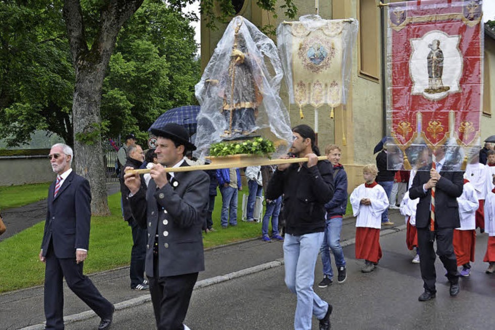 Reiterprozession zwischen Kirchplatz und St.-Eulogius-Kapelle mit Pferdesegnung, Markt und Musik - Badische Zeitung TICKET