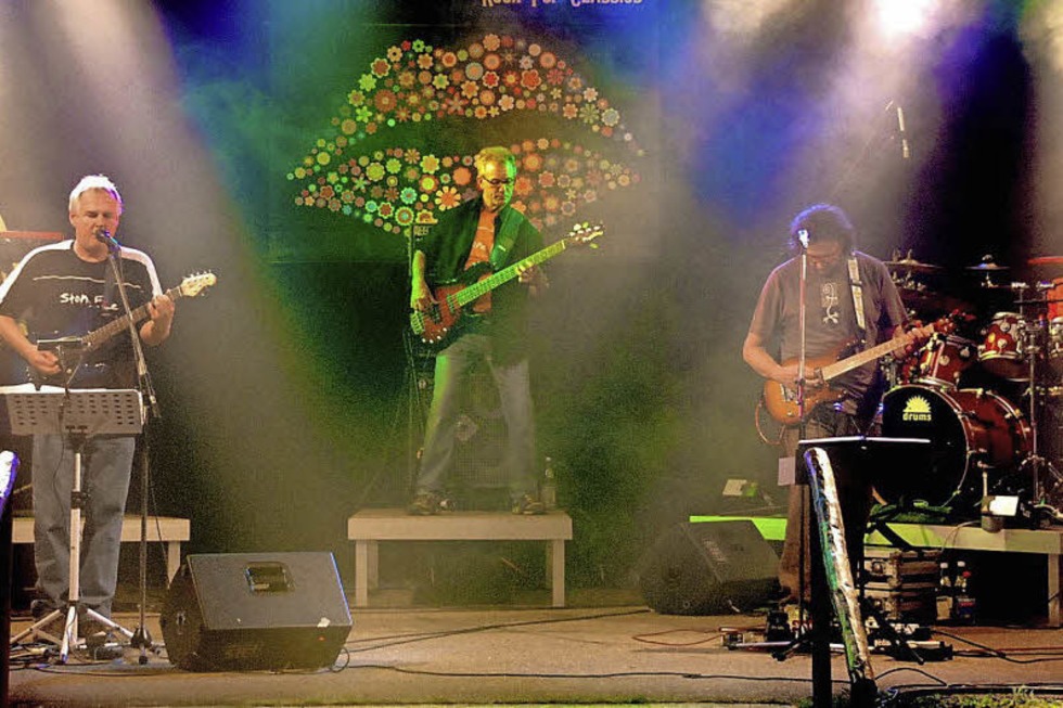 Mit dabei in Neuenburg ist die Coverband "Stone Free" - Badische Zeitung TICKET