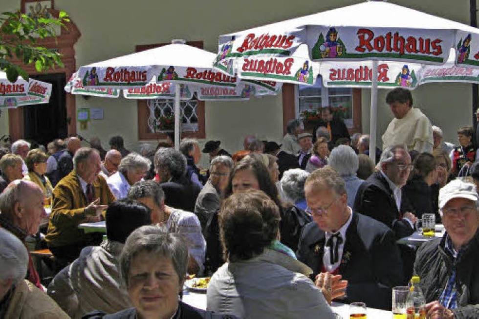 Kirchenchor und Musikverein Bernau-Auertal unterhalten beim Patrozinium in Bernau - Badische Zeitung TICKET