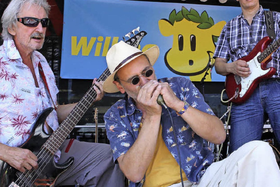 Die Band "Smoke Generation" tritt im Rahmen des Flohmarktes in Waldshut auf - Badische Zeitung TICKET