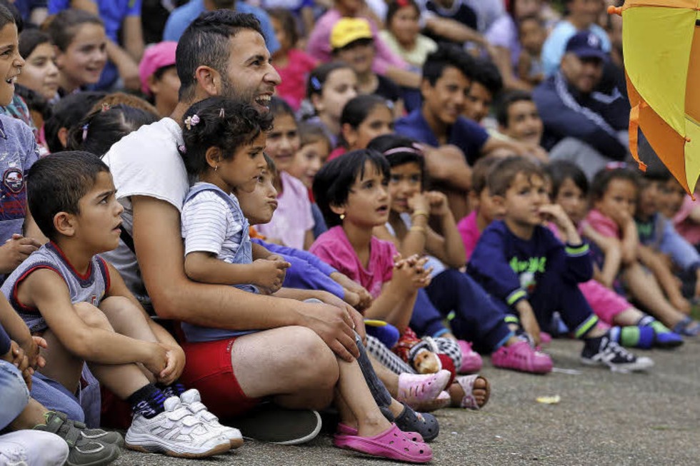 Happy Welcome mit Regisseur Walter Steffen und Mitkoordinator der Flchtlingshilfe in Immendingen, Achim Laber, in Feldberg - Badische Zeitung TICKET