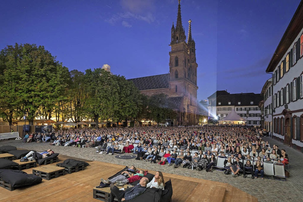 Open-Air-Kino auf dem Mnsterplatz - Badische Zeitung TICKET