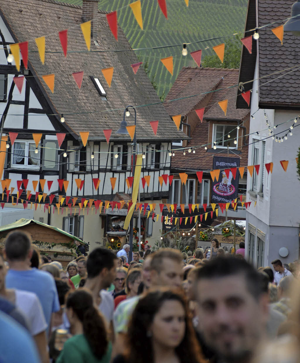 Schneckenfest: Kulinarisches und Brauchtumsschau in Pfaffenweiler -  Badische Zeitung TICKET