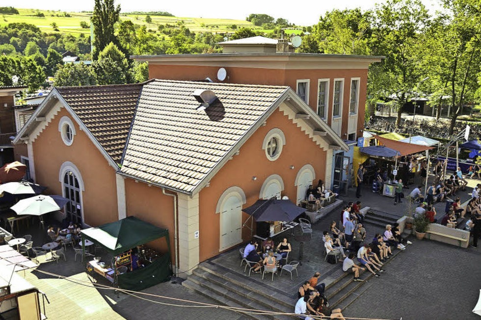 Fest des SAK im Alten Wasserwerk in Lrrach mit kreativen Angeboten und Bhnenprogramm - Badische Zeitung TICKET