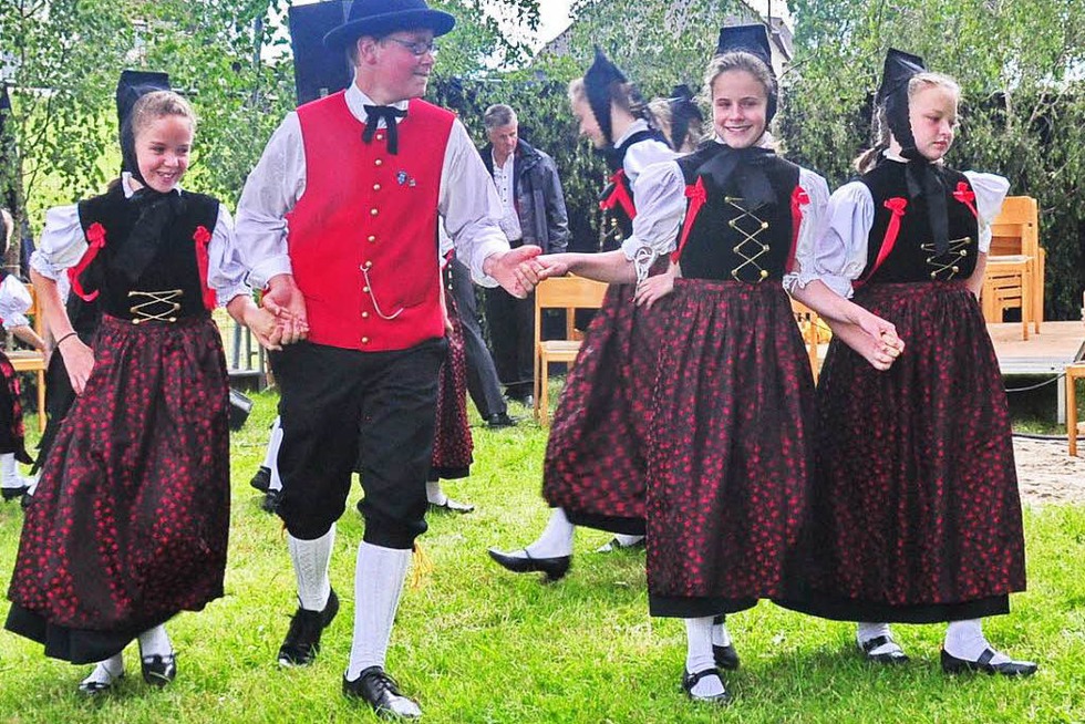 Rund 1000 Trachtentrger zu Gast beim Kreistrachtenfest in Hchenschwand - Badische Zeitung TICKET