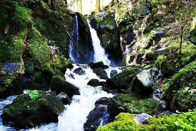 Strahlbrusch-Wasserfall
