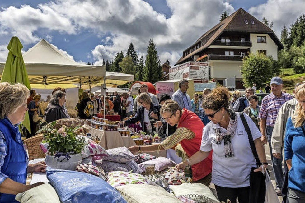 Erffnung der diesjhrigen Naturparkrmarkt-Saison in Elzach - Badische Zeitung TICKET