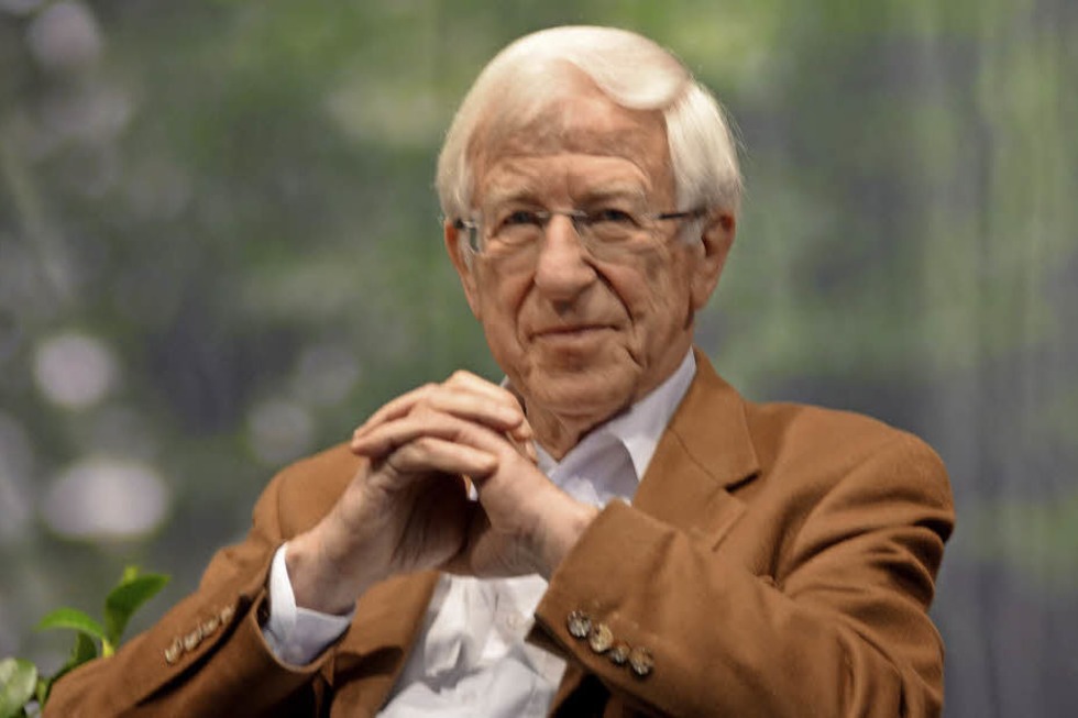 Vortrag Journalist und Buchautor Franz Alt spricht beim Schönauer