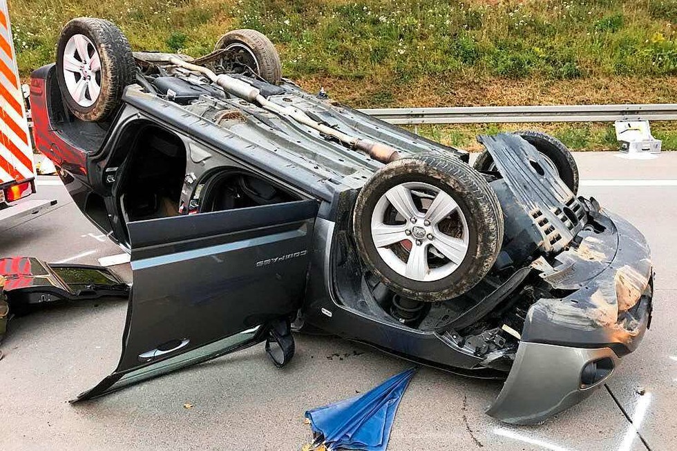 achern buhl rettungskrafte bei unfall auf a5 mit einem toten massiv behindert badische zeitung ticket