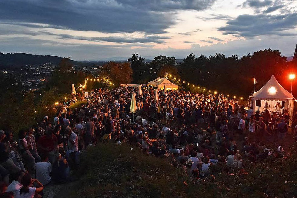 Am Donnerstag startet das Schlossberg-Fest 2017 - Badische Zeitung TICKET