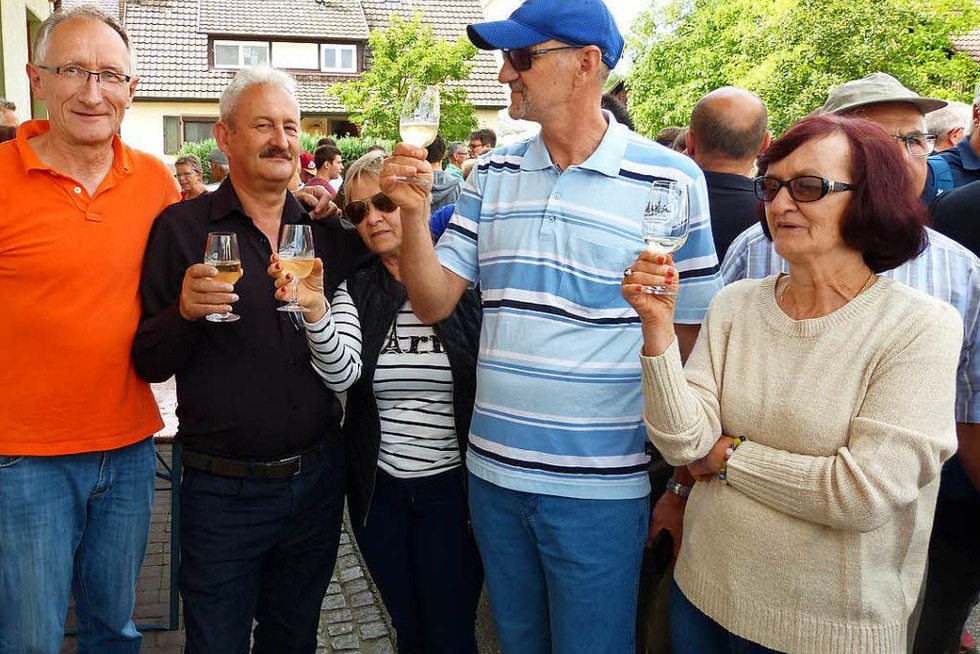 Weinfest mit Lichterketten und Panoramablick - Badische Zeitung TICKET