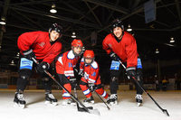 Go Hockey Girls &#8211; Beim EHC Freiburg drfen sich Mdels im Eishockey versuchen