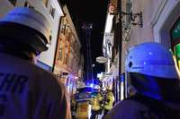 Polizisten retten 78-jhrige Frau aus brennendem Haus in der Freiburger Altstadt