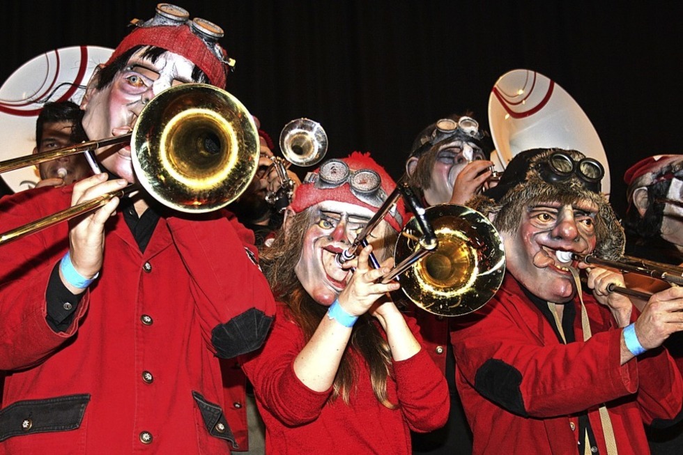 Mit Guggenmusik Los Chrachos, die Node Nueli, die Salpeterer Pressband und DJ in Bernau-Innerlehen - Badische Zeitung TICKET