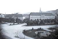 Das Unigelnde in der Freiburger Altstadt hat eine bewegte Vergangenheit
