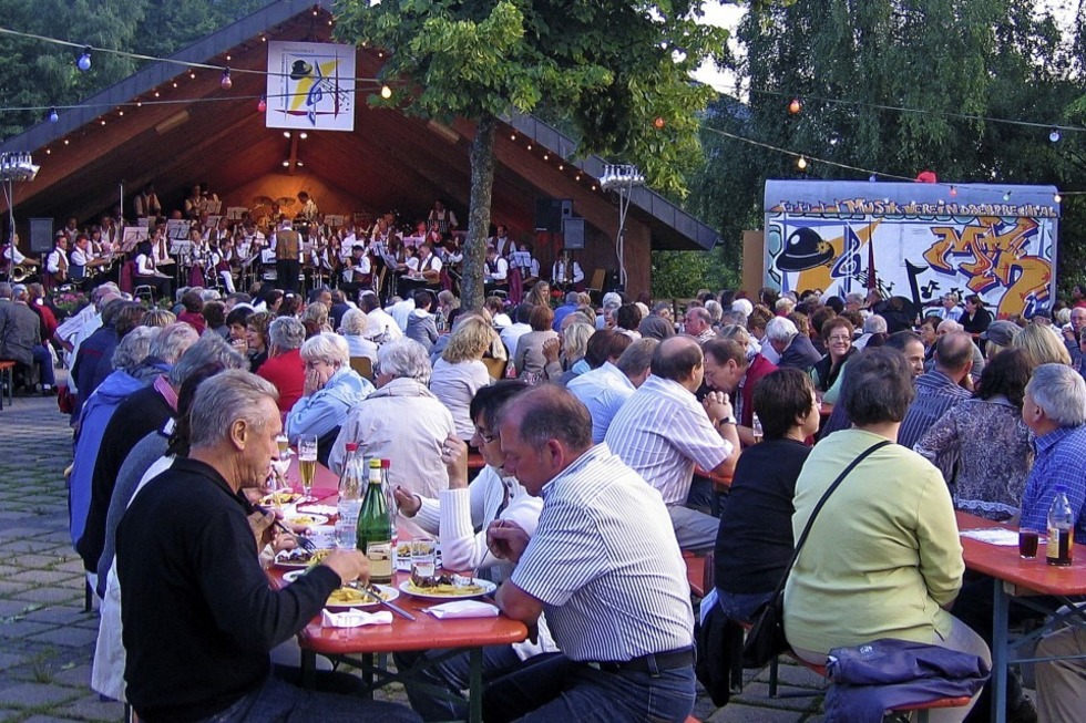 Hock mit Blasmusik in Elzach-Oberprechtal - Badische Zeitung TICKET