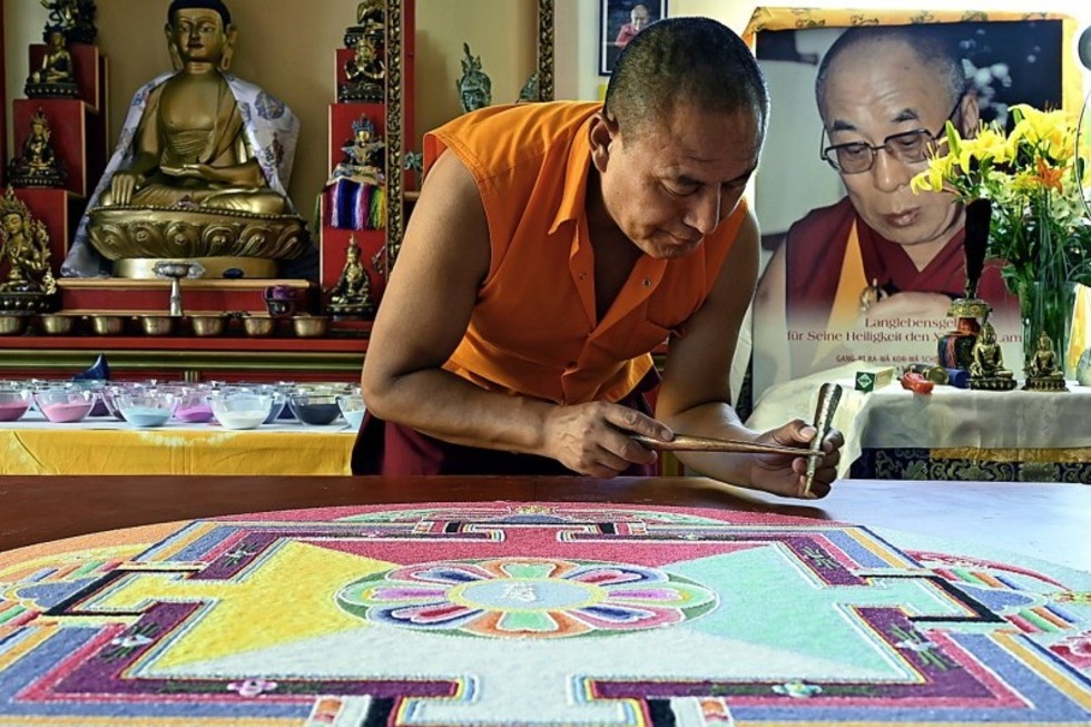 Ein Mandala zum Geburtstag des Dalai Lama - Badische Zeitung TICKET