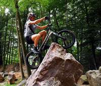 "Es ist cool": Die Trial-Biker des MSC Mnstertal trainieren im Steinbruch