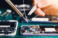 Der repairNstore in Freiburg repariert schnell und kostengnstig defekte Handys, Tablets und Co