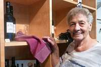 Rita Hler ist 81 und putzt seit 35 Jahren im Weinhaus in Pfaffenweiler