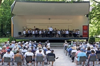 Stadtmusik Lörrach und Chor New Formation im Lörracher Rosenfelspark